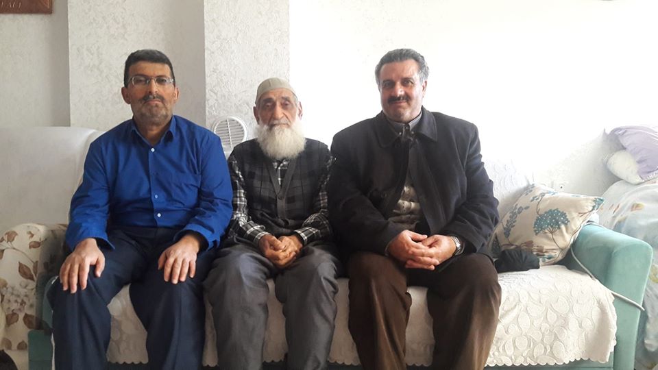 “KADINLARA YAZI YAZMAYI ÖĞRETMEYİN” HADİSİ