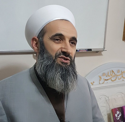 BİR GARİP HEYKEL