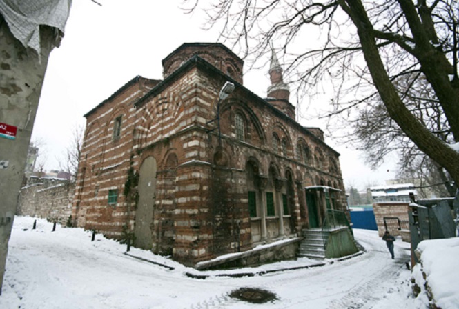 MOLLA GÜRANİ CAMİİ