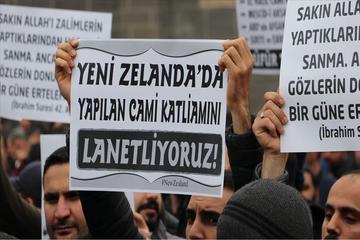 YENİ ZELANDA CANİSİ VE CAMİDE ŞEHİD EDİLEN ELLİ MÜSLÜMAN