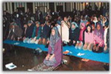 HANIMLAR VE CUMA NAMAZI