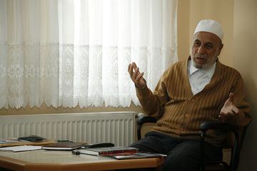 HALİL GÖNENÇ HOCAEFENDİ'NİN KALEMİNDEN İSLAM'DA KARDEŞLİK